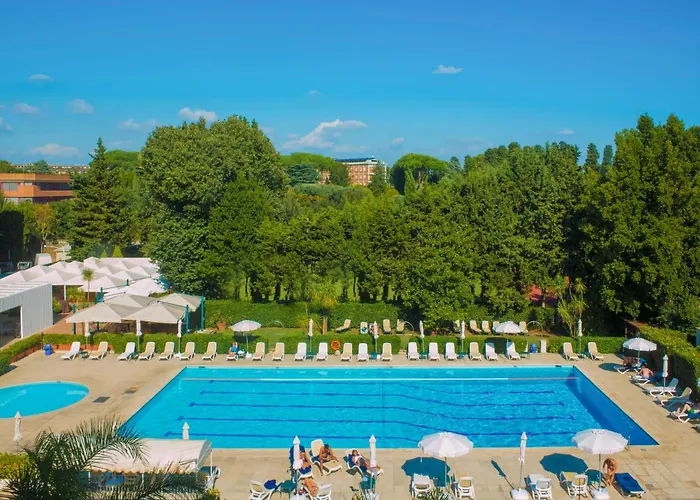 Otel Crowne Plaza St. Peter's By Ihg 4*