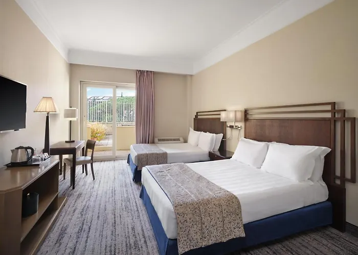 Crowne Plaza St. Peter's By Ihg Otel 4*