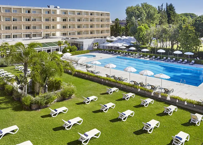 Otel Crowne Plaza St. Peter's By Ihg 4*