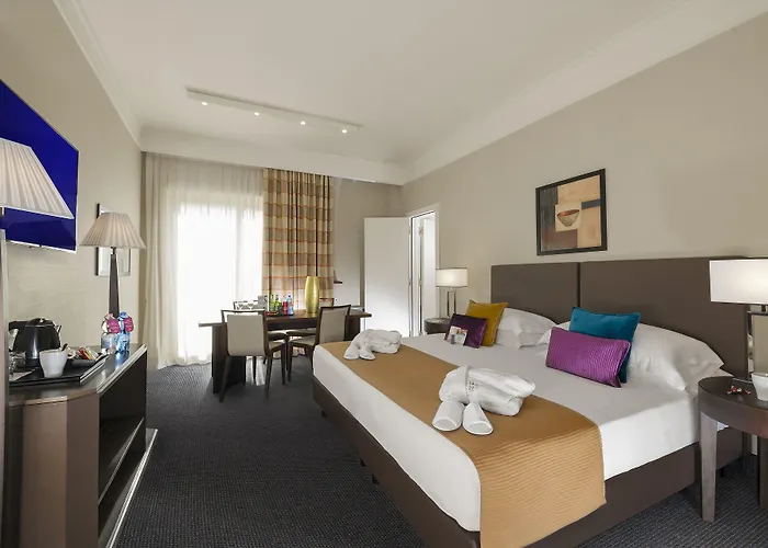 Hotel Crowne Plaza St. Peter's By Ihg 4*