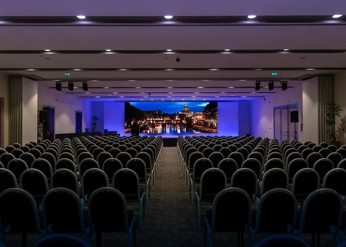 Crowne Plaza St. Peter's By Ihg 4*